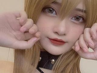 看着Azami的原图，cos的微妙变化让我脑补了一万种秘密。