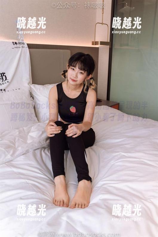 BoBoSocks袜啵啵 - 高清图册呈现的半蹲秘笈：小甜豆教你，别小看了蹲下的力量！