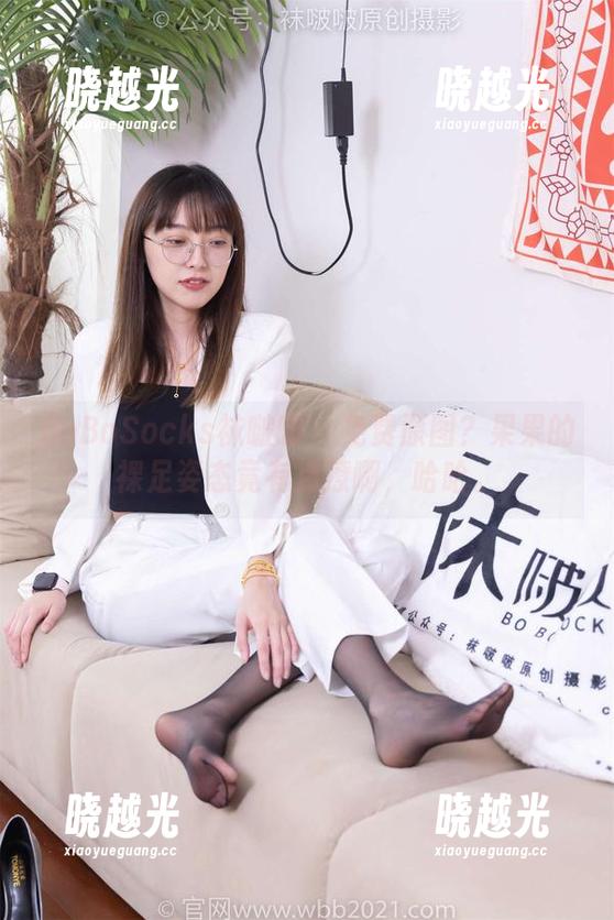 BoBoSocks袜啵啵-果果 BoBoSocks袜啵啵 - 免费原图?果果的裸足姿态竟有点撩啊,哈哈。