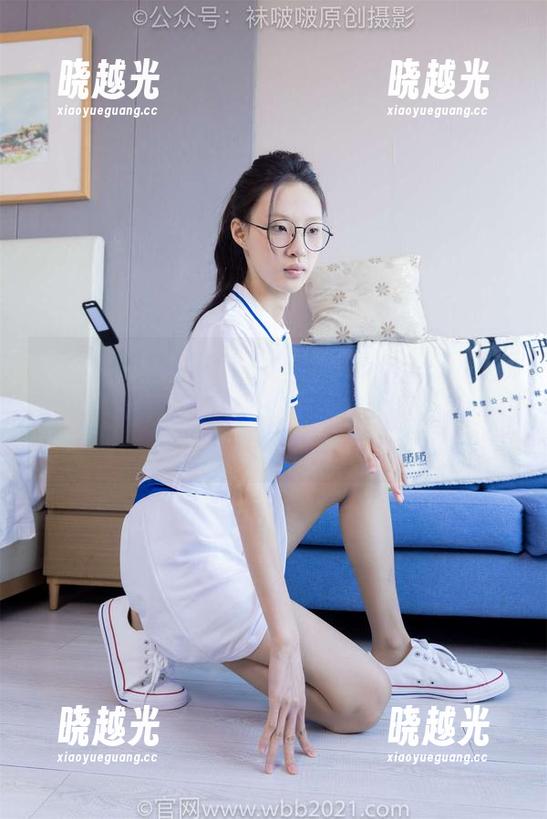 BoBoSocks袜啵啵-芝士 BoBoSocks袜啵啵 - 芝士的平底鞋大挑战:一双千变万化,另一双在休息?美图图包抢鲜看!