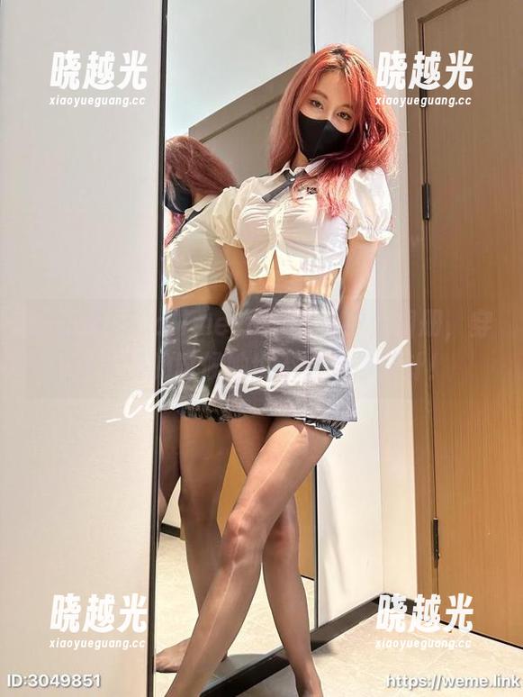 微密圈 - Callmecandy的护士图册，穿白大褂的时候她也不会给你打针！