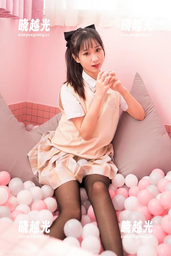Feilin嗲囡囡 - 这是伊蓓Eva的高清修女图包，心里别有一番滋味