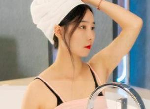 Ligui丽柜 – 艰难选择：轩轩的最新图集，春暖香闺，选哪张好呢？！
