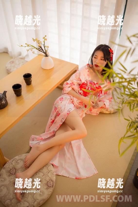 PDL潘多拉-Ellie艾栗栗 PDL潘多拉 - 哇,Ellie艾栗栗又有新图集了,礼服也太玩了吧!