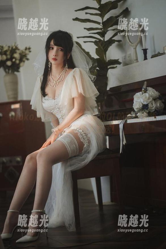 Rioko凉凉子 Rioko凉凉子与黑丝:两位OL的制服会晤,精选美图大放送!