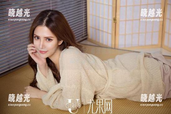UGirls尤果网-张美荧 UGirls尤果网 - 空姐也会发呆?看张美荧的原图与套图,让我喘不过气来。