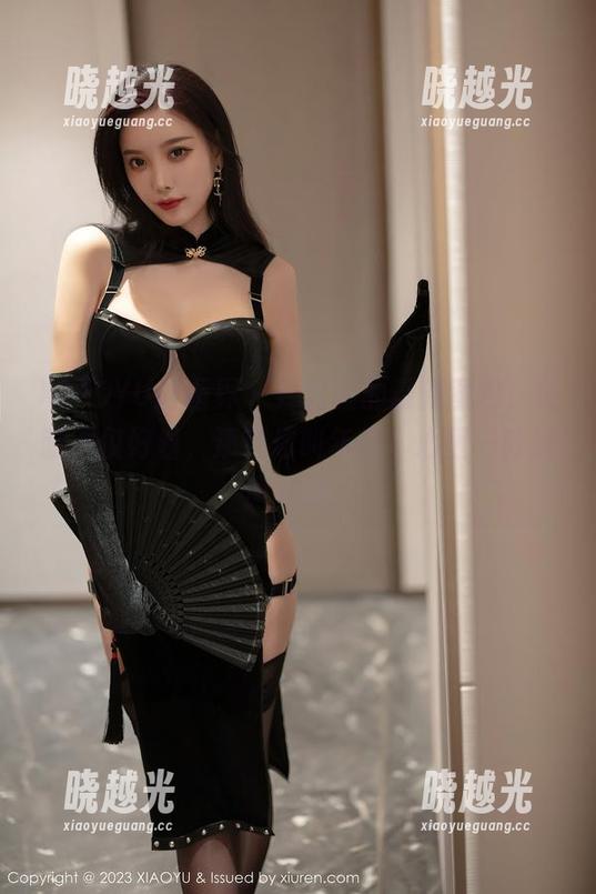 XIAOYU语画界-月音瞳 XIAOYU语画界 - 月音瞳的最新图包,长腿不仅好看,还管你叫年轻,心里一阵波涛汹涌。