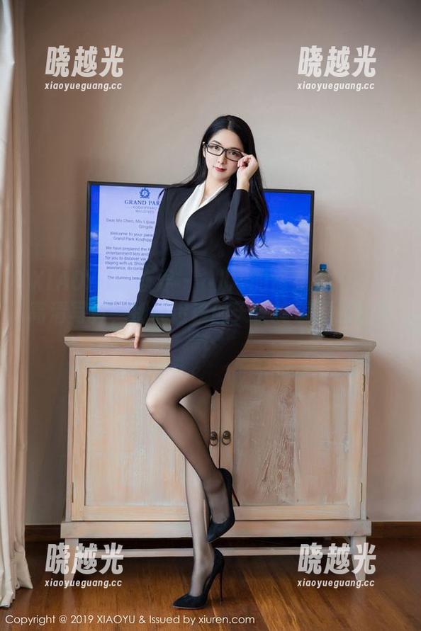 XIAOYU语画界-玥儿玥 XIAOYU语画界 - 玥儿玥的修女大逃亡:高清写真,别让错误的天使掩盖了你的美!