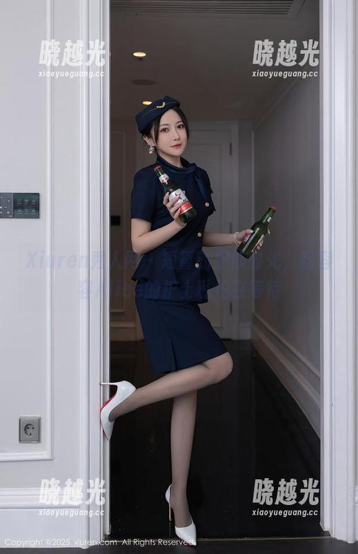 Xiuren秀人网 - 短暂的护肤时光，容容容Alice的护士私拍在等待
