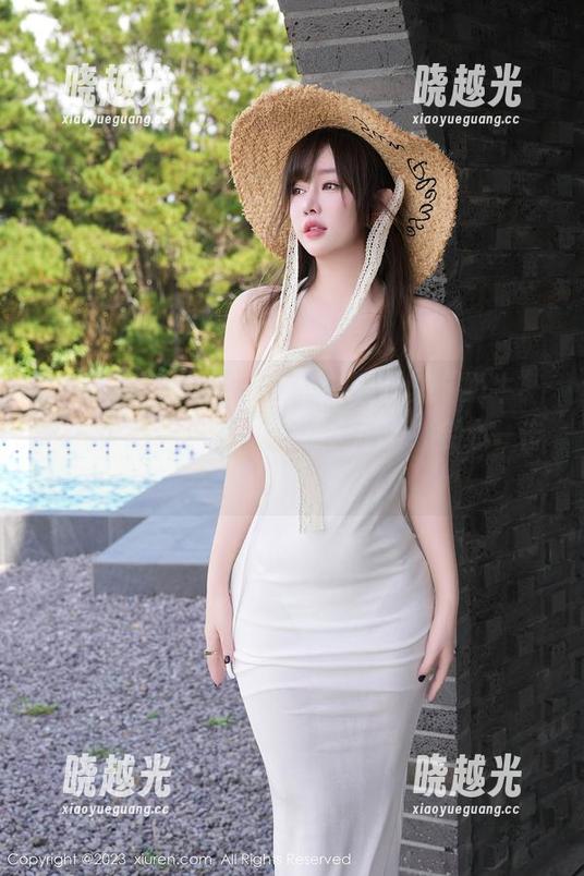 Xiuren秀人网 - 小小白思宜以“奶牛”为题的写真，你能看得下去吗？会心一击？