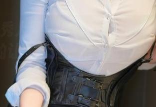 Xiuren秀人网 – 小樱koko的纯白全套写真，白的让人想捏一把，试试会不会变成泡沫？