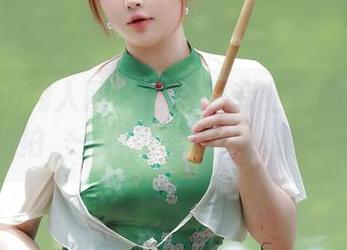 Xiuren秀人网 – 谁需要专业美图？月酱儿的私拍，一样可爱得让人挪不动眼！