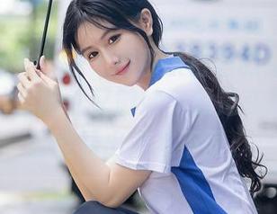 Xiuren秀人网 – 穿那条白裙的邹晶晶女王，图片里随性又微妙，像是在挑战我是否能看出点儿不同。