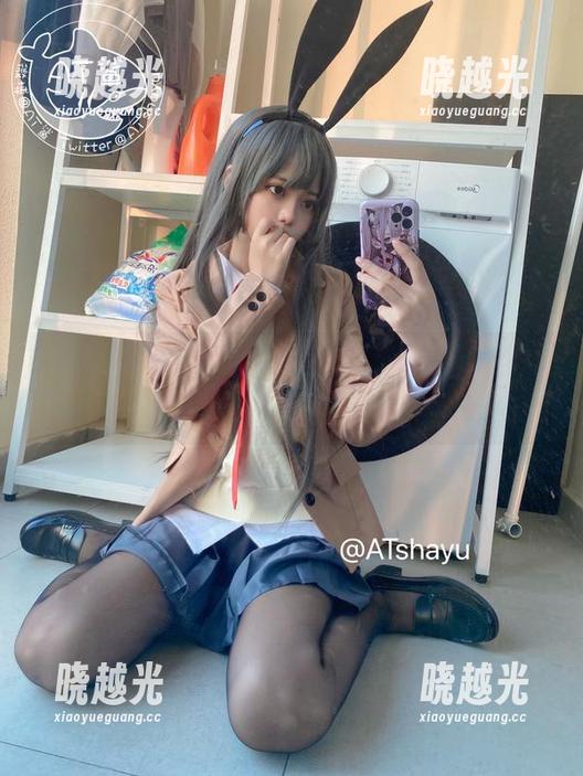 这届教室太优雅，at鲨鱼带领我们cos成学霸！