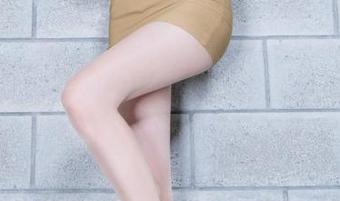 beautyleg – 推出《Leonie修女》高清套图，偏偏觉得她更像个调皮的天使。