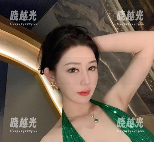 微密圈 - 不爱笑的赛琳的白色画面，图库分享让我觉得自己全身都是滤镜