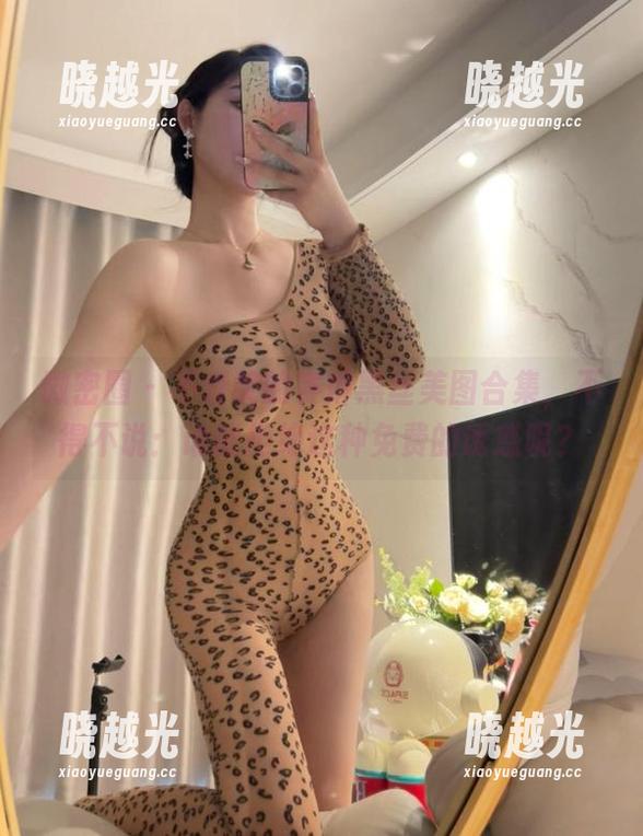 微密圈 - 不爱笑的赛琳黑丝美图合集，不得不说：谁能拒绝这种免费的诱惑呢？