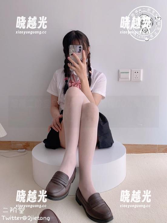 二阶堂宅绘子 瞧瞧二阶堂宅绘子,她的眼镜COS真让人忍不住多看几眼~