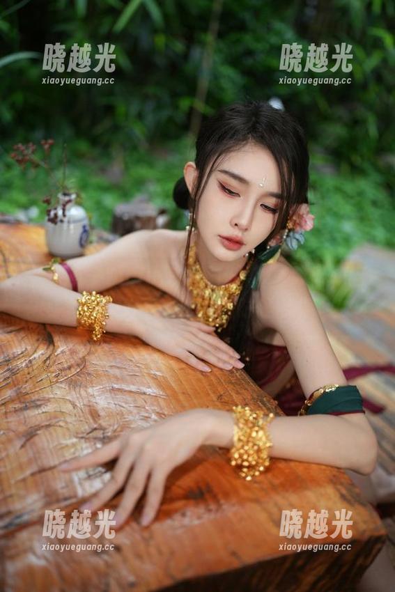 看余多多Dudu在线秀体操服，哎呀，这身材也太好看了吧，啥时候得奖啊？