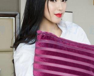 克拉女神 – 颖儿的可爱气炸了，赶紧翻开这图包合集！