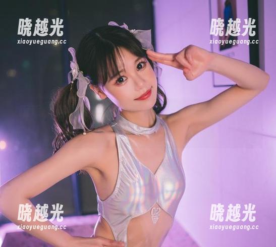 乖乖，这效果！千反田鹿子的居家美图真让人想多看几眼。