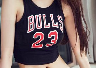 头条女神 – 想要男神怦然一击？松果儿的定制职业装图集抢先看！