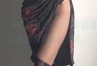 微密圈 – 安静的夏天，女刺客的最新白色比基尼写真照亮角落。