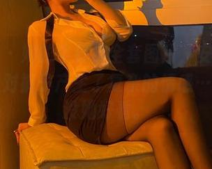 微密圈 – 她的牛仔裤全套图片，安妮yoo真让我对裤子产生了复杂的情感……可惜没她好看。