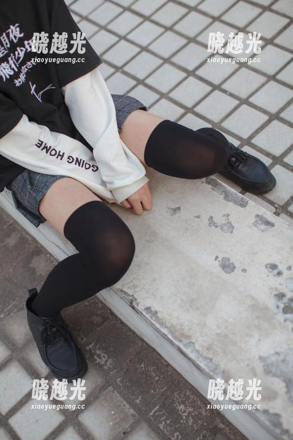 少女秩序 - 看小满的白丝高清画面，总是有种微妙的轻松感，难得的日常小确幸呢。