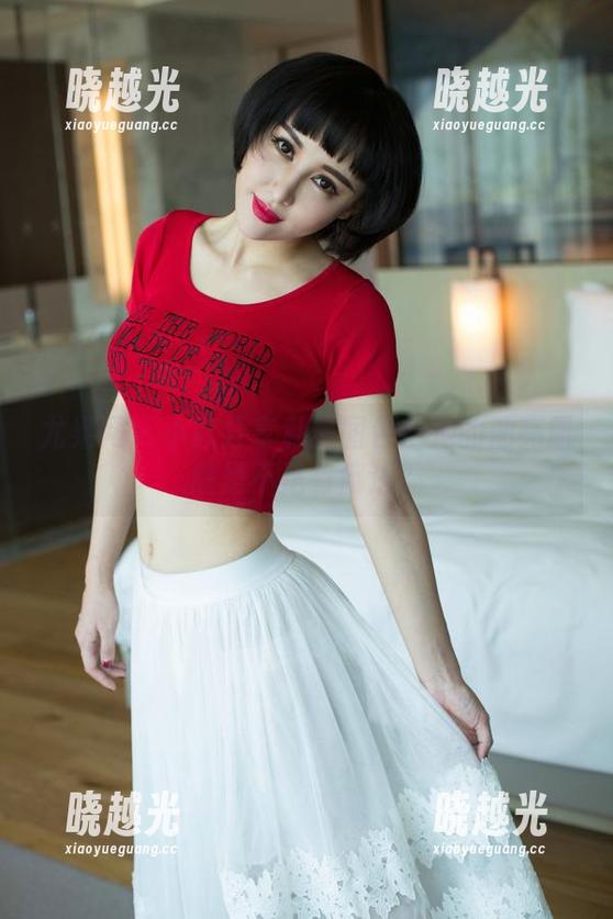 尤果网-小欧 尤果网 - 小欧分享私房图包:她的油亮肌肤是不是有魔法?