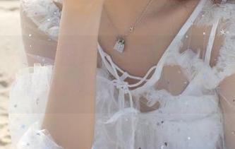 尤蜜荟 – 最新图库大公开：Cris_卓娅祺的体操服，姿势美得让人心塞。