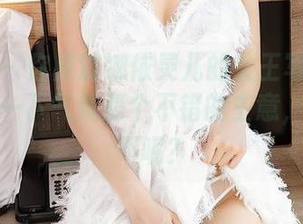 尤蜜荟 – 你见过娜依灵儿的女王写真集吗？分享一下气氛是个不错的主意，谁会说不呢？