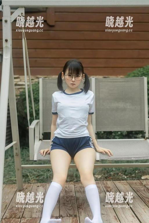 幼水铃衣的照片，一言不合就变身女王，谁让她是主角？