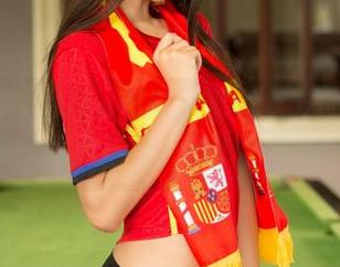 推女神 – 尤Una娜与她那位女友的写真合集：真心推荐，谁叫我嘴硬？