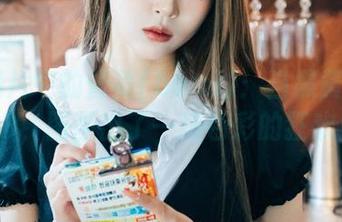 私房照片中的普美(bomi)：当黑黄遭遇RED，图画出了一场色彩的狂欢！