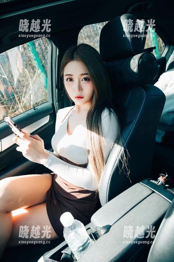 普美Bomi(보미)的油亮写真，照得人直想打湿自己的心情，没圣光，这那能身临其境？