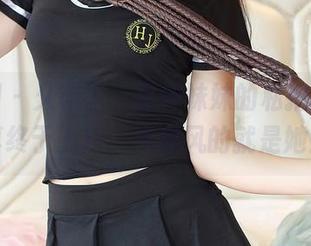 果团网 – 久等了，萌神妹妹的私拍护士写真终于上线，不跟风的就是她！