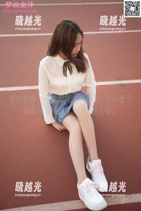 梦丝女神-乔儿 梦丝女神 - 黑白写真中的乔儿,乍一看又像是从旧电影里走出来的人物。