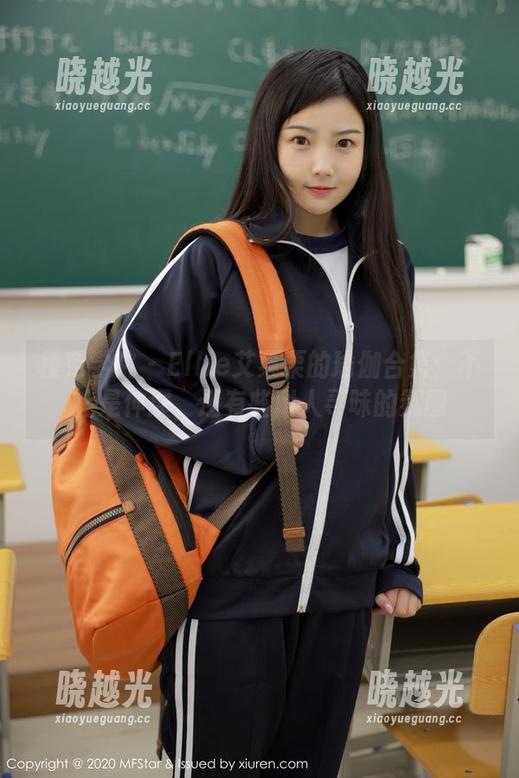 模范学院-Ellie艾栗栗 模范学院 - Ellie艾栗栗的瑜伽合集:不止是伸展,还有些耐人寻味的氛围