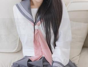 这毛衣和樱井宁宁是绝配，原图里就像是一杯茶，图片萦绕在身边的氤氲！