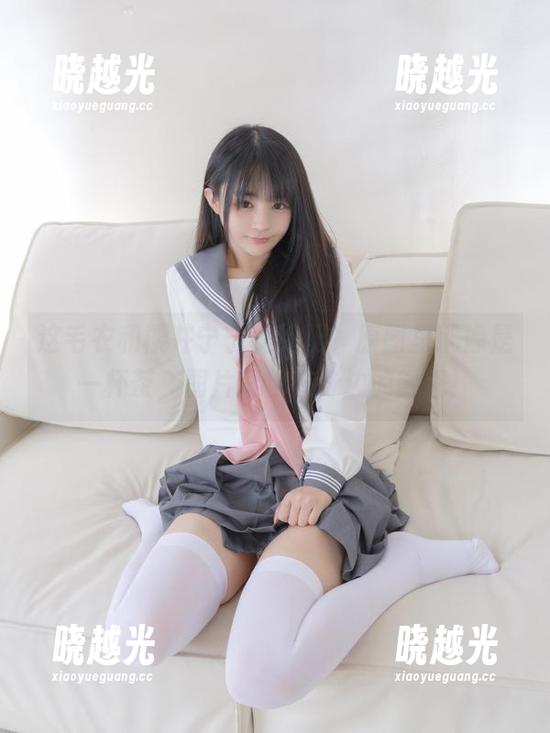 这毛衣和樱井宁宁是绝配，原图里就像是一杯茶，图片萦绕在身边的氤氲！