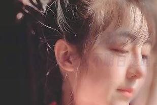 照片里的樱晚gigi，总是让我琢磨那“绕归柔”的深意，起码想不明白是啥。