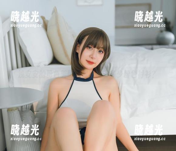 浅安安的粉色美图：你猜她有多少粉色衬衫？