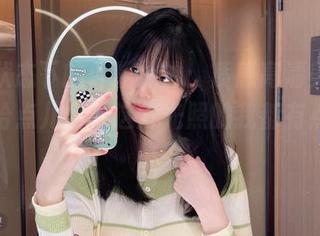 透明状态下的炸酱沐沐：质感高清美图，大家给点儿力，这灯光照的我都有点晕了！