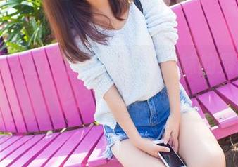 爱蜜社 – 看！酥小白和她妹妹的最新写真，少女感爆棚哦！