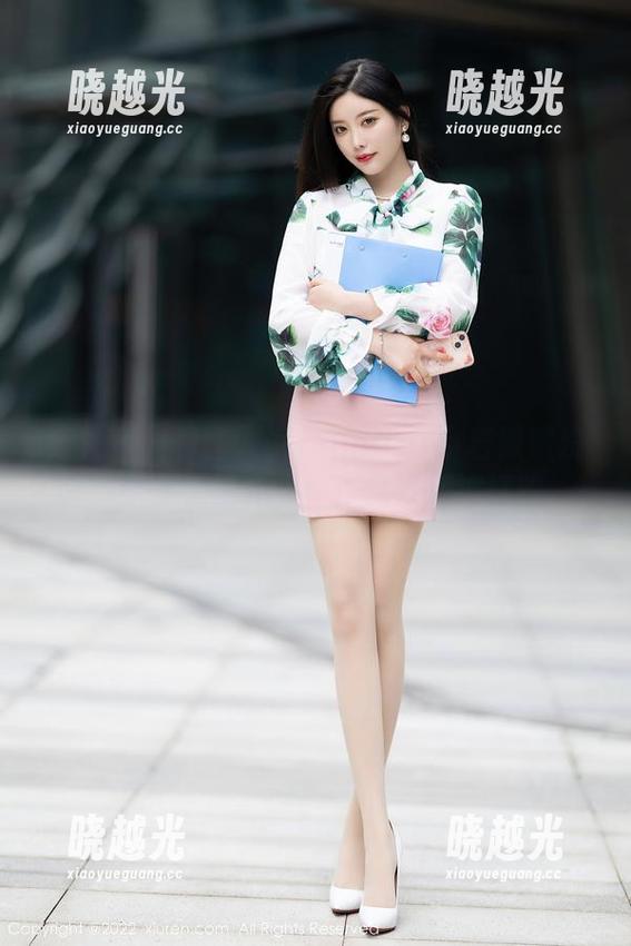 秀人网-Jennifer小若 秀人网 - 有些人说Jennifer小若眼镜没啥,结果无圣光下,作品直接被打脸。