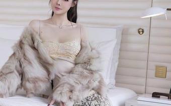 秀人网 – 泳衣合集，很“不小心”就收了区静瑶这么多原图