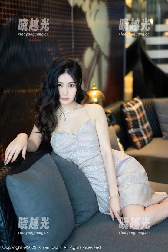 秀人网-奈奈Fox 秀人网 - 奈奈Fox灰丝图集最新篇,每一张都似乎在质疑我的人生选择!