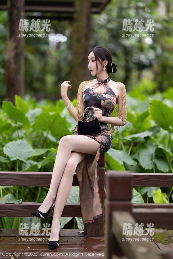 秀人网-奶瓶土肥圆 秀人网 - 别走开,奶瓶土肥圆的白衬衫私拍太引人注目了!