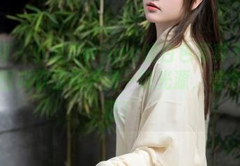 秀人网 – 小泡芙winna的白色写真不发光？原图叫你立马关闭一切光源，看个痛快吧！